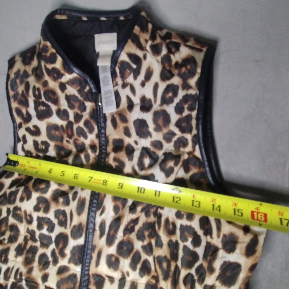 CHICO'S SIZE 0 - WOMAN'S Leopard Print Vest with Black Trim